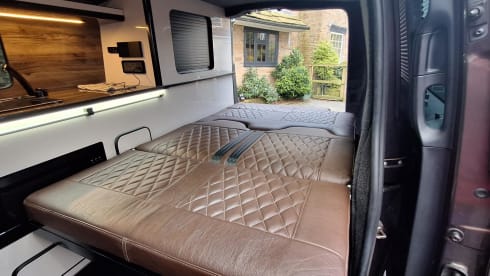 Danny Devito – 4 berth Mercedes-Benz campervan