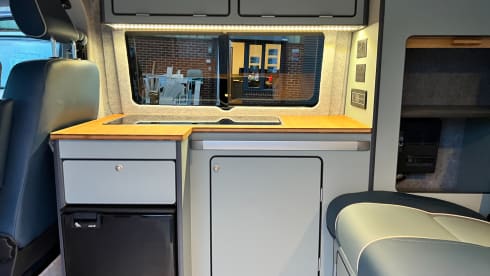 VW T6.1 Transporter with heater(great for the winter getaways!)