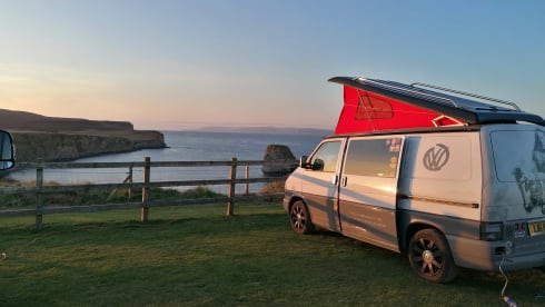 Link  – Head turning 4 berth Volkswagen T4