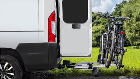 BB KING – Young Fiat Etrusco (2 or 4 persons) with bicycle carrier