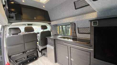 Rolo – T5 VW (2010), Black High Top (LWB)