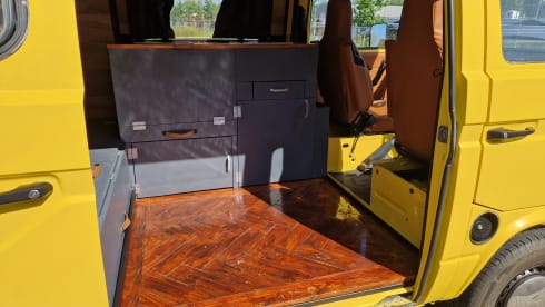 Unique Volkswagen T3 from 1988 to go on an adventure with