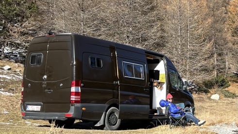 Canela  – 3p Mercedes-Benz campervan uit 2017