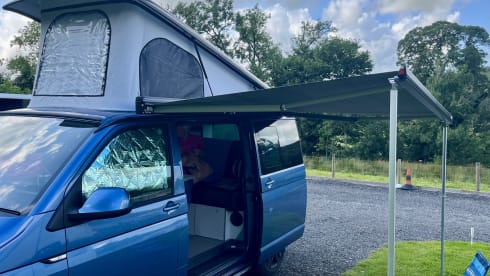 Comfort, Freedom, and 5-Star Reliability – VW T6 Campervan for Hire