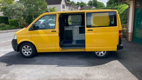 Lucy – Comfy, clean, compact VW Transporter