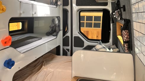Big Easy – Stunning 4 Berth Custom VW Crafter (2024)