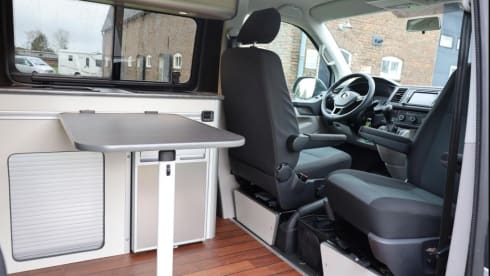 Volkswagen T5, NEW BUILT-IN AUTOMAT-150HP-