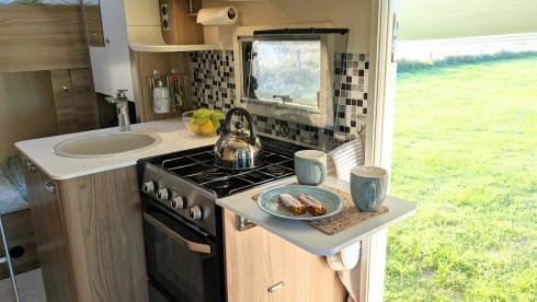 Bateau semi-intégré Swift 6 couchages de 2018