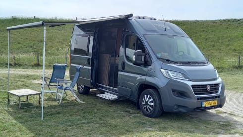 Road Camp – Neat "Feel Free" Pössl camper van from 2018
