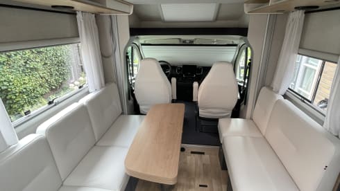 Superdelux campertje – 2p Pilote P690D EXPRESSION semi-integrated from 2025