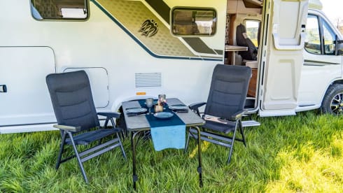 enjoycamper2 – KNAUS VAN TI 650 MEG PARTIALLY INTEGRATED TOP EQUIPMENT IDEAL FOR COUPLES