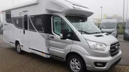 Brand new 5p Benimar Cocoon 463 semi-integrated model 2024