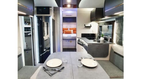 Rientje – 4p Chausson 777 titanium Premium Full Option Semi-Integrated 023