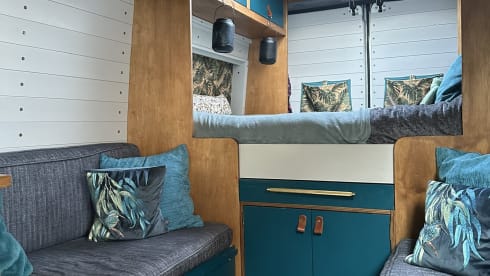 Evangeline – 4 berth Peugeot campervan from 2017