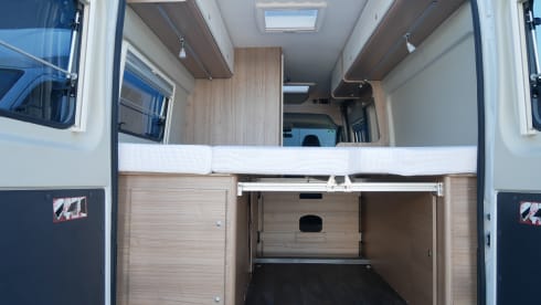 4-person Carado bus from 2020