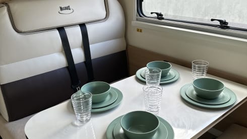 Moby – Adventurous new mobile home + sun canopy + air conditioning