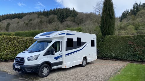 Arnold Rimor – Automatic Rimor EVO 2023 with 4 bike rack and awning