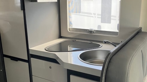 4p Ford semi-integrated from 2023