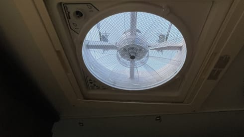 Stitch  – Benimar Sport Up 340 Alcove 