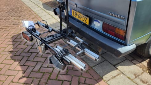 Kamper Barry – 4-person Volkswagen campervan from 1984