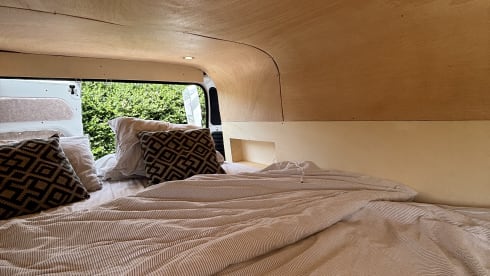 Busje – Peugeot campervan omgebouwd in 2026