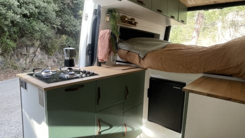 Bussie  – Atmospheric Sprinter bus - off grid