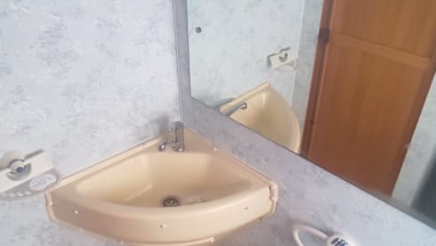 LUCIANO08 – CAMPER PRATICAMENTE NUOVO