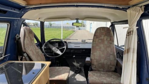 Maxima  – 2p Volkswagen bus from 1986