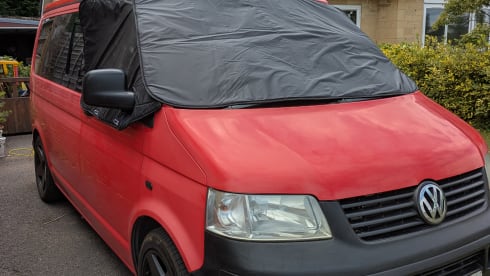 Volkswagen Campervan mit 4 Schlafplätzen, Baujahr 2008