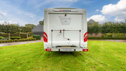 Very luxurious semi-integrated camper with a lot of comfort
