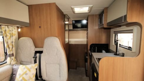 6 berth Fiat alcove from 2019