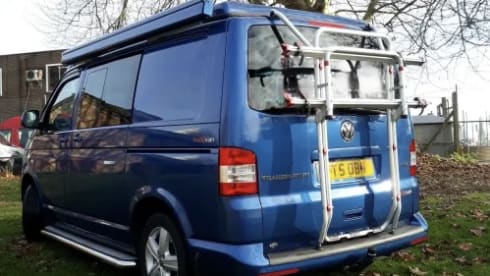 Cookie – 4 berth blue Volkswagen campervan cookie