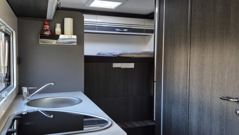 Modern Roller Team 298 TL – Space, comfort and adventure for 4 people!