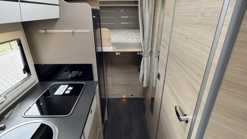 Chausson teilintegriertes Wohnmobil für 5 Personen
