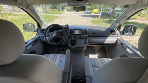 4p Volkswagen campervan from 2004