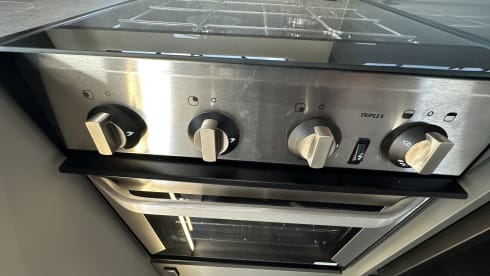 2026 Reg Island Bed 4 berth Autotrail F74 