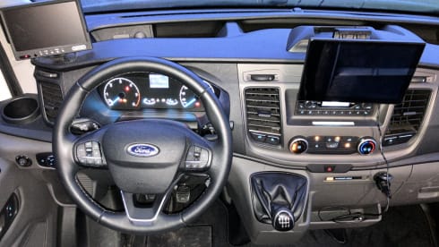 The freedom suite – Escape in style with our luxury motorhome – your freedom starts here!