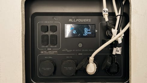 Bohemies authentic camping  – Compact & complete VW Camper, off-grid road trip bus for 2-3 people