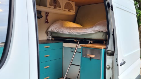 2 berth Mercedes Sprinter MWB AC 