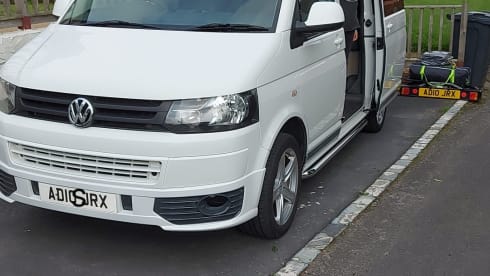 Transporter-Saurus-Rex – Transporter-Saurus-Rex... a 4 berth Volkswagen campervan from 2010