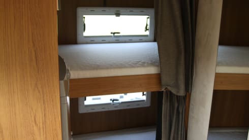 Superbrig 689TC – Fantastic family camper 7 person bunk beds Superbrig 689 TC