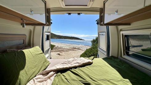 Nuovissimo furgonato Delfin Burstner