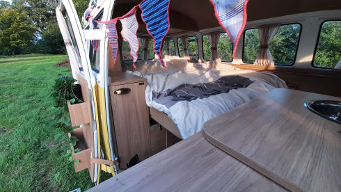John Lemon – 5p Volkswagen bus from 1984