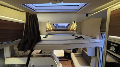 5p Adria Mobil semi-integrated uit 2016