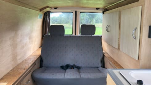 2p Volkswagen bus from 1992