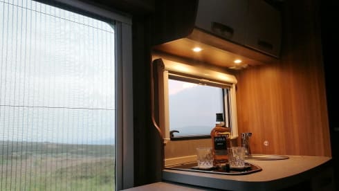 4 berth fixed bed motorhome