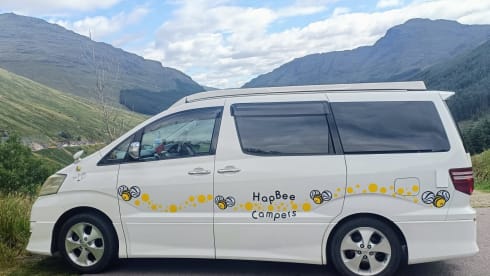 BeeHappy – Camper Toyota a 3 posti letto del 2006