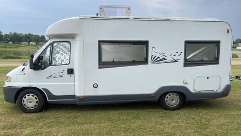 4p Bürstner semi-integrated 