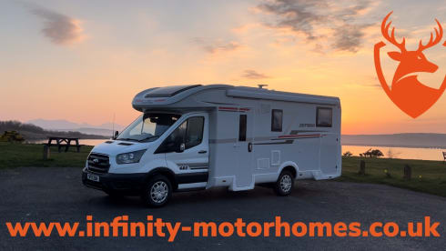 2022 Luxury 5 Berth Motorhome 