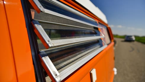 James – Classic Volkswagen T2b camper from 1975